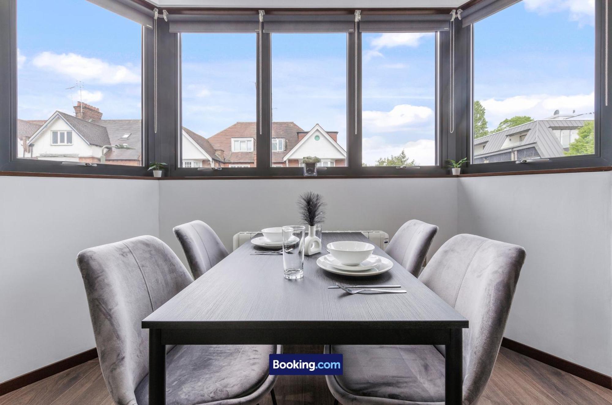 Stylish Studio Apt By Stay Smart Short Lets & Serviced Accommodation Woodstock With Free Wifi Londres Exterior foto