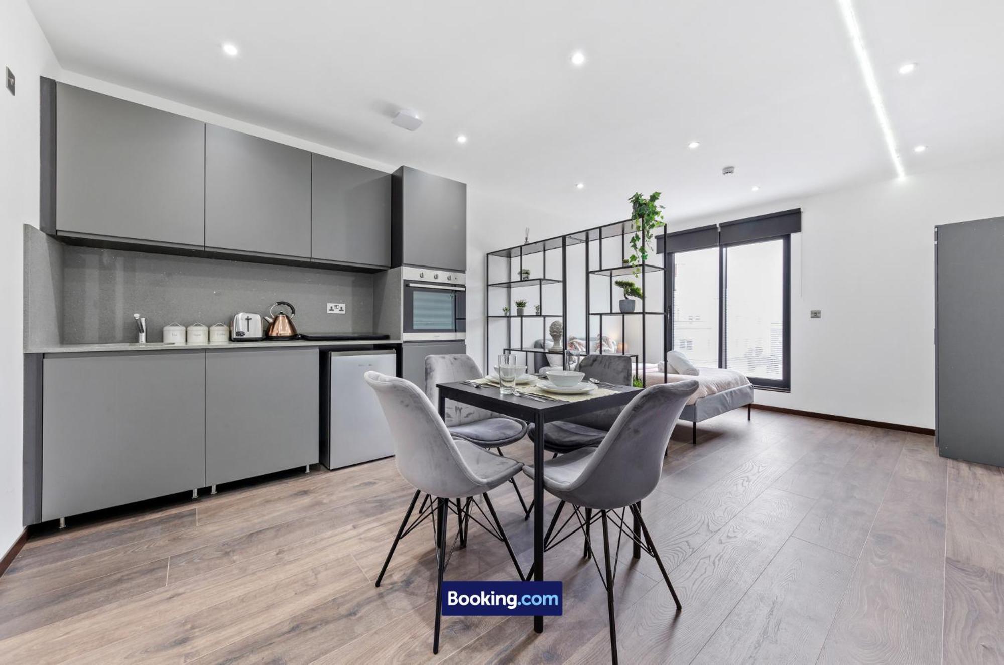 Stylish Studio Apt By Stay Smart Short Lets & Serviced Accommodation Woodstock With Free Wifi Londres Exterior foto